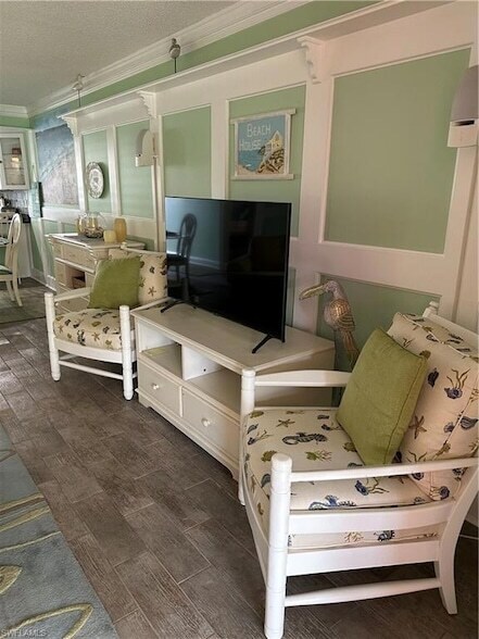 174 Palm Dr, Unit 3075 in Naples, FL - Building Photo