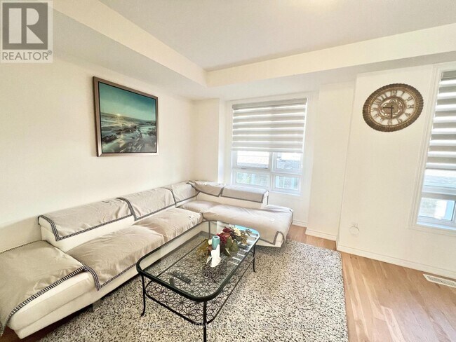 71 Massachusetts Ln in Markham, ON - Building Photo - Building Photo