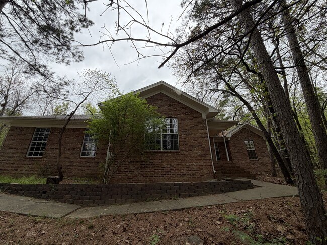 44 Kirkland Dr in Cabot, AR - Foto de edificio - Building Photo