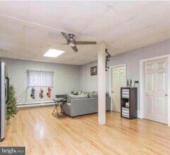 59 N Sycamore Ave in Clifton Heights, PA - Building Photo - Building Photo