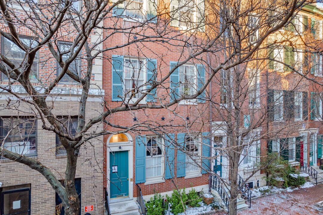 929 Clinton St in Philadelphia, PA - Foto de edificio