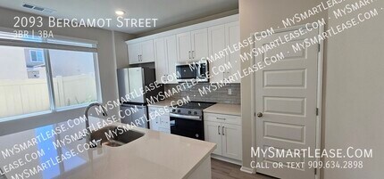 2093 Bergamot St in Redlands, CA - Building Photo - Building Photo