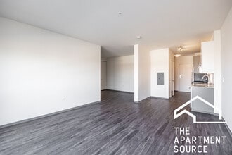 2340 N California Ave in Chicago, IL - Foto de edificio - Building Photo