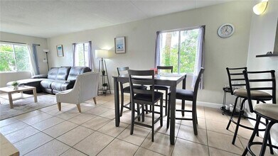 415 N Halifax Ave in Daytona Beach, FL - Building Photo - Building Photo