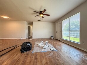 105 Long Ln in New Braunfels, TX - Building Photo - Building Photo