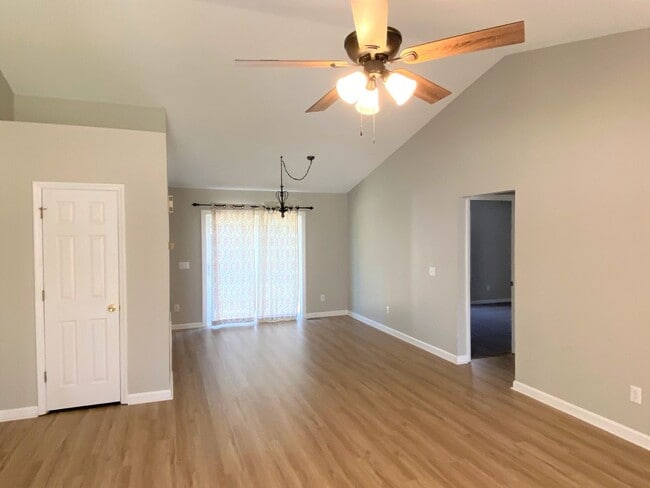 105 Terrywood Ct in Haw River, NC - Building Photo - Building Photo