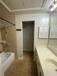 3130 Walnut Bend Ln photo'