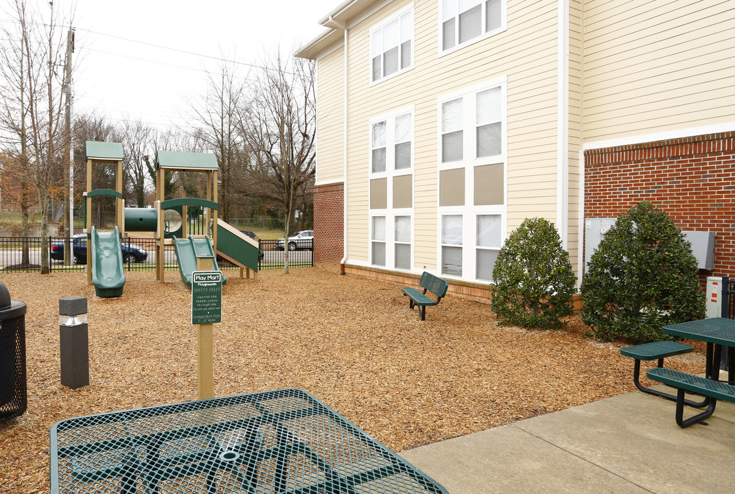 Carlton Place Apartments in Raleigh, NC - Foto de edificio