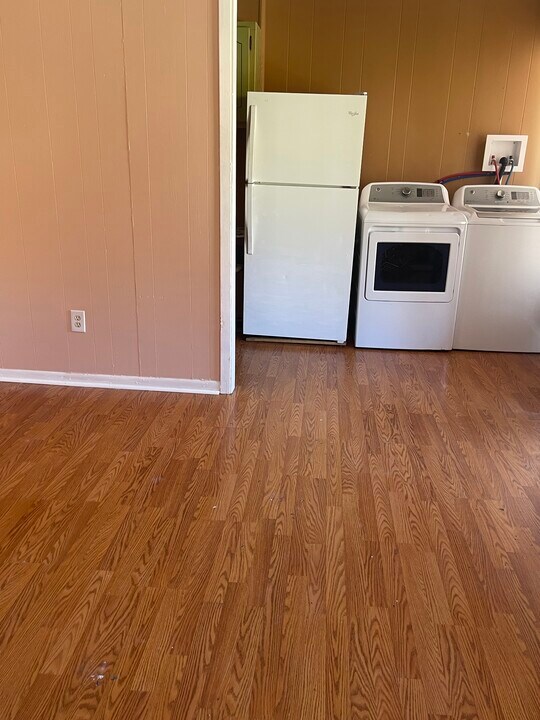 379 Heathland Dr, Unit Lee garden in Bristol, VA - Building Photo