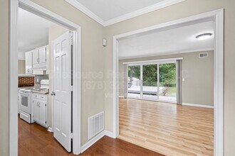 2752 Post Oak Ct in Marietta, GA - Foto de edificio - Building Photo