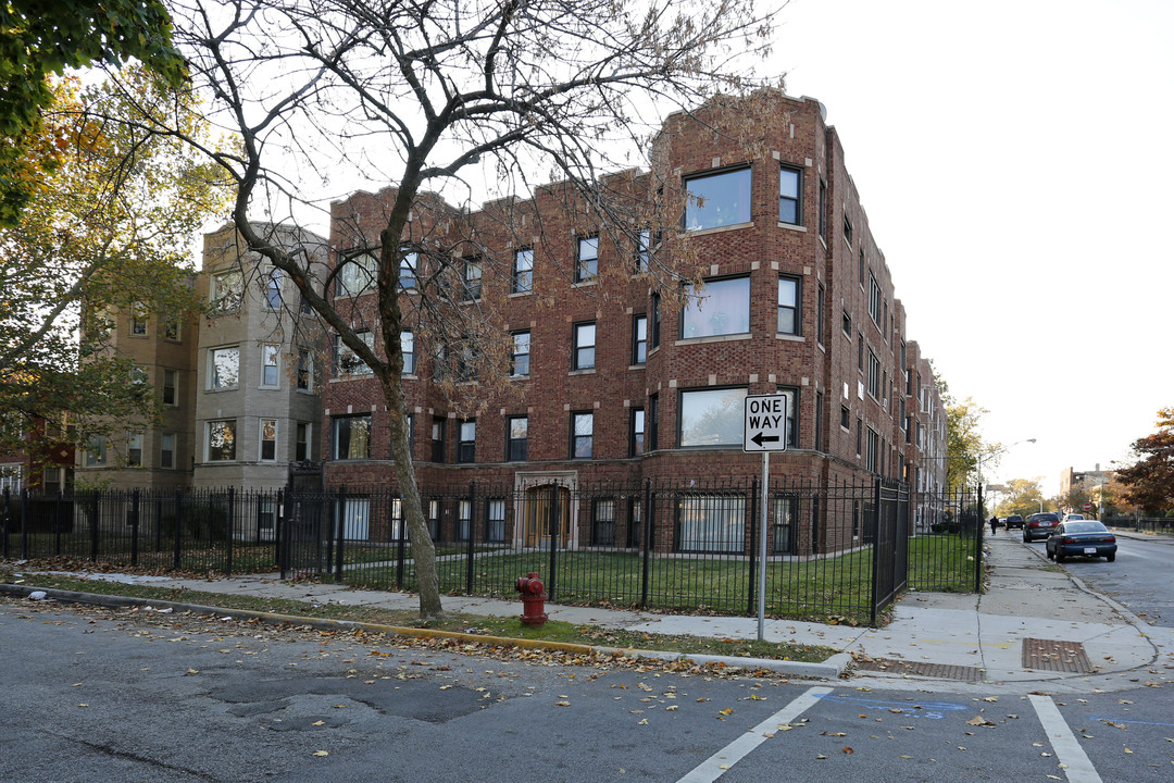 7800-7804 S Euclid Ave in Chicago, IL - Building Photo