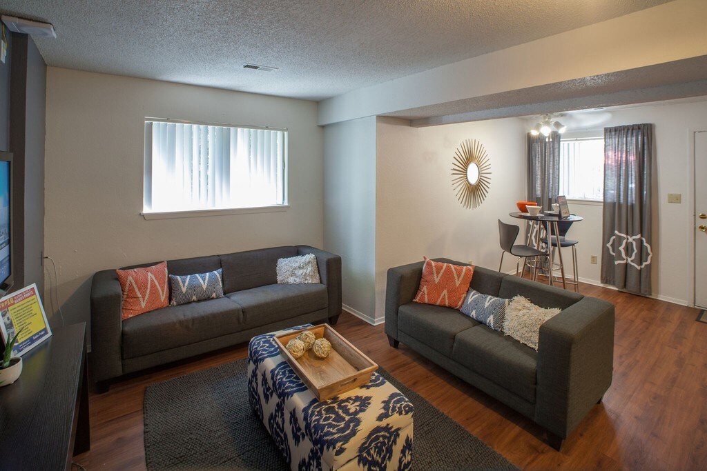 Hawks Pointe Apartments Lawrence, KS Apartments For Rent