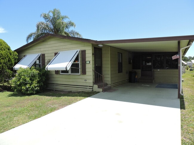 property at 6969 SE Morningside Dr