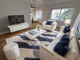 1852 N Wilton Pl in Los Angeles, CA - Building Photo