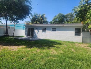 310 NW 55th St in Fort Lauderdale, FL - Building Photo - Building Photo
