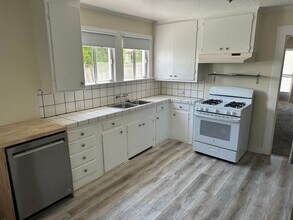 227 Beach Rd in Alameda, CA - Building Photo - Building Photo