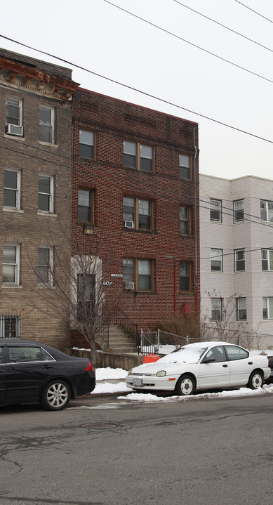 908 Shepherd St NW in Washington, DC - Building Photo