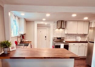 1938 5th St in Bremerton, WA - Foto de edificio - Building Photo