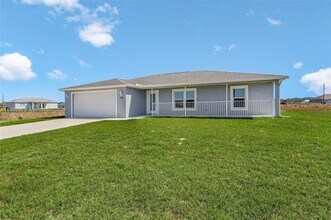 1158 Norge Ct in La Belle, FL - Building Photo - Building Photo