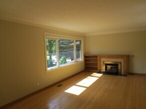 387 Wharncliffe Rd N in London, ON - Building Photo - Building Photo