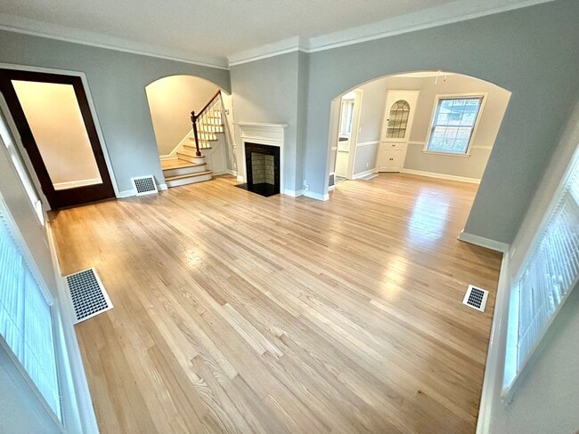 property at 6031-6033 W Wells St