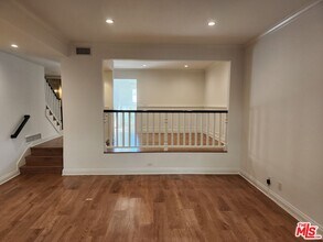 1546 Palisades Dr in Los Angeles, CA - Building Photo - Building Photo