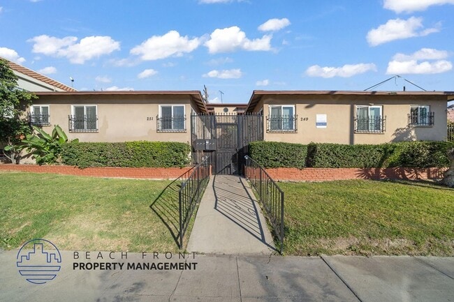 249 W Pomona Blvd