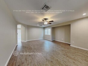 10437 Chandra Ave in Las Vegas, NV - Foto de edificio - Building Photo