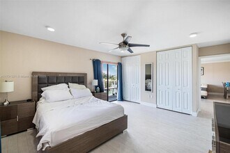 110 S Shore Dr, Unit 6D in Miami Beach, FL - Foto de edificio - Building Photo