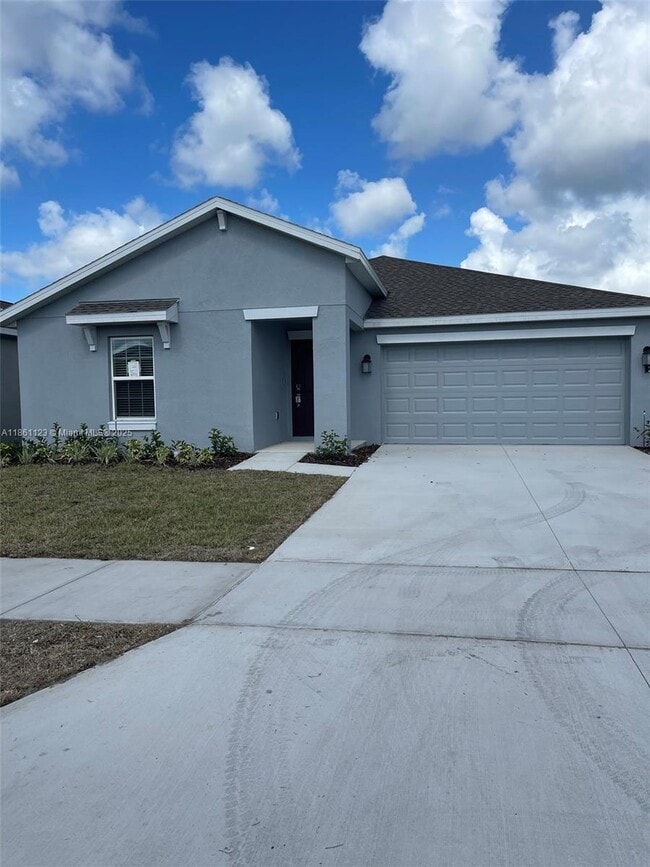 254 Brave Rd in Davenport, FL - Foto de edificio - Building Photo