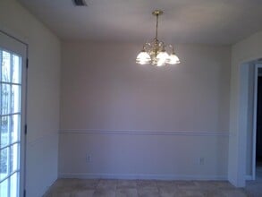 2235 Rosecran Cir in La Vergne, TN - Foto de edificio - Building Photo