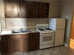 611 E Market St-Unit -2R in York, PA - Building Photo - Building Photo