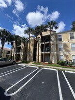 733 Riverside Dr in Coral Springs, FL - Building Photo