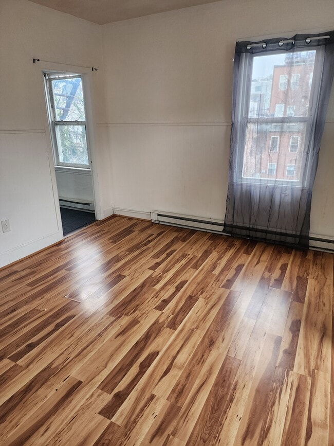 49 Everett St, Unit 2, Unit 2