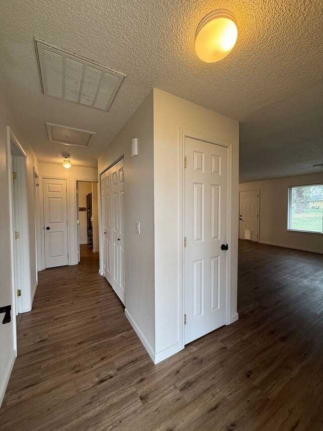 property at 3209-3213 W Agate St