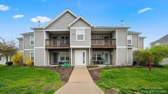 1367 Millbrook Trail in Ann Arbor, MI - Building Photo