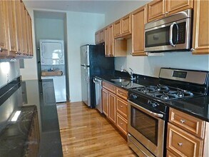 172 Fuller St, Unit PH in Brookline, MA - Building Photo - Building Photo