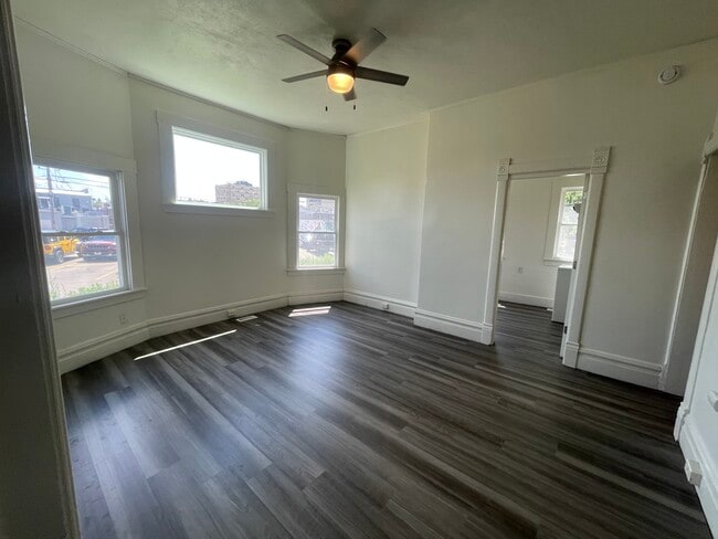 property at 1019 N Underhill St