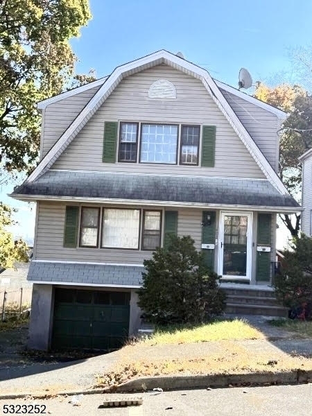 402 N 10th St in Prospect Park, NJ - Building Photo