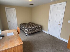 38 Lincoln Ave in Cortland, NY - Foto de edificio - Building Photo