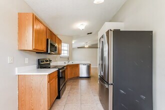 2327 Northern Leaf St in Orlando, FL - Foto de edificio - Building Photo