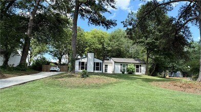 980 Hilltop Ct in Lawrenceville, GA - Building Photo - Building Photo