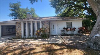 3215 51st Ave Terrace W in Bradenton, FL - Building Photo