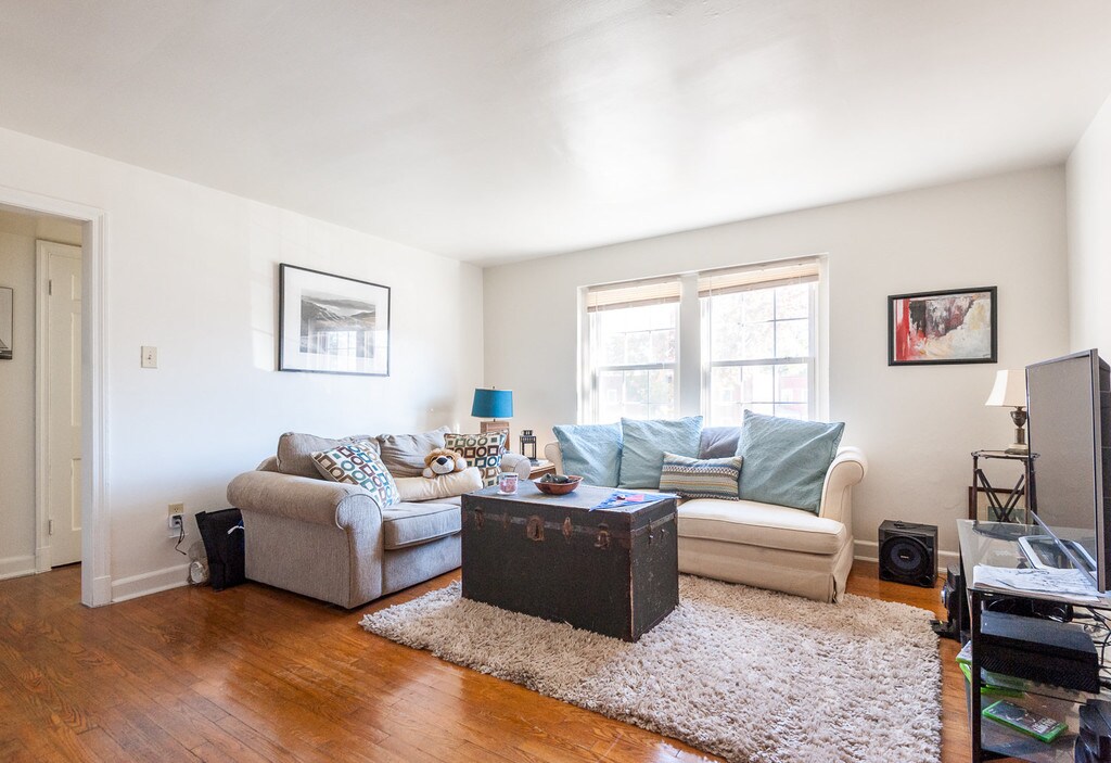 Larchmont Apartments Norfolk, VA Apartments