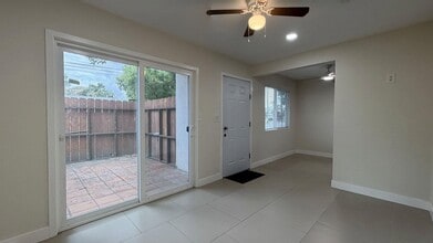 3980 Cedar St in Riverside, CA - Building Photo - Building Photo