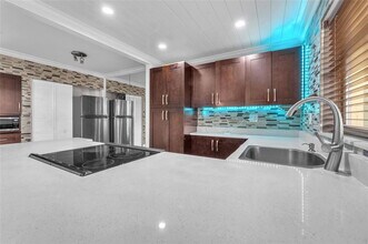 2402 NE 10th St in Pompano Beach, FL - Building Photo - Building Photo