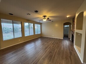 9405 S 26th Dr in Phoenix, AZ - Building Photo - Building Photo