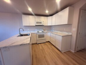 529-531 Helen St in Eugene, OR - Building Photo - Building Photo