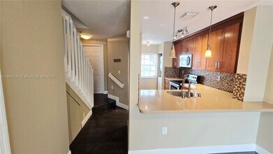 14273 SW 121st Pl in Miami, FL - Building Photo - Building Photo