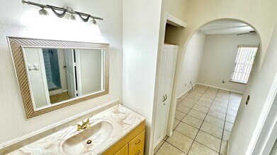 662 Lynbrook St NW in Palm Bay, FL - Building Photo - Building Photo